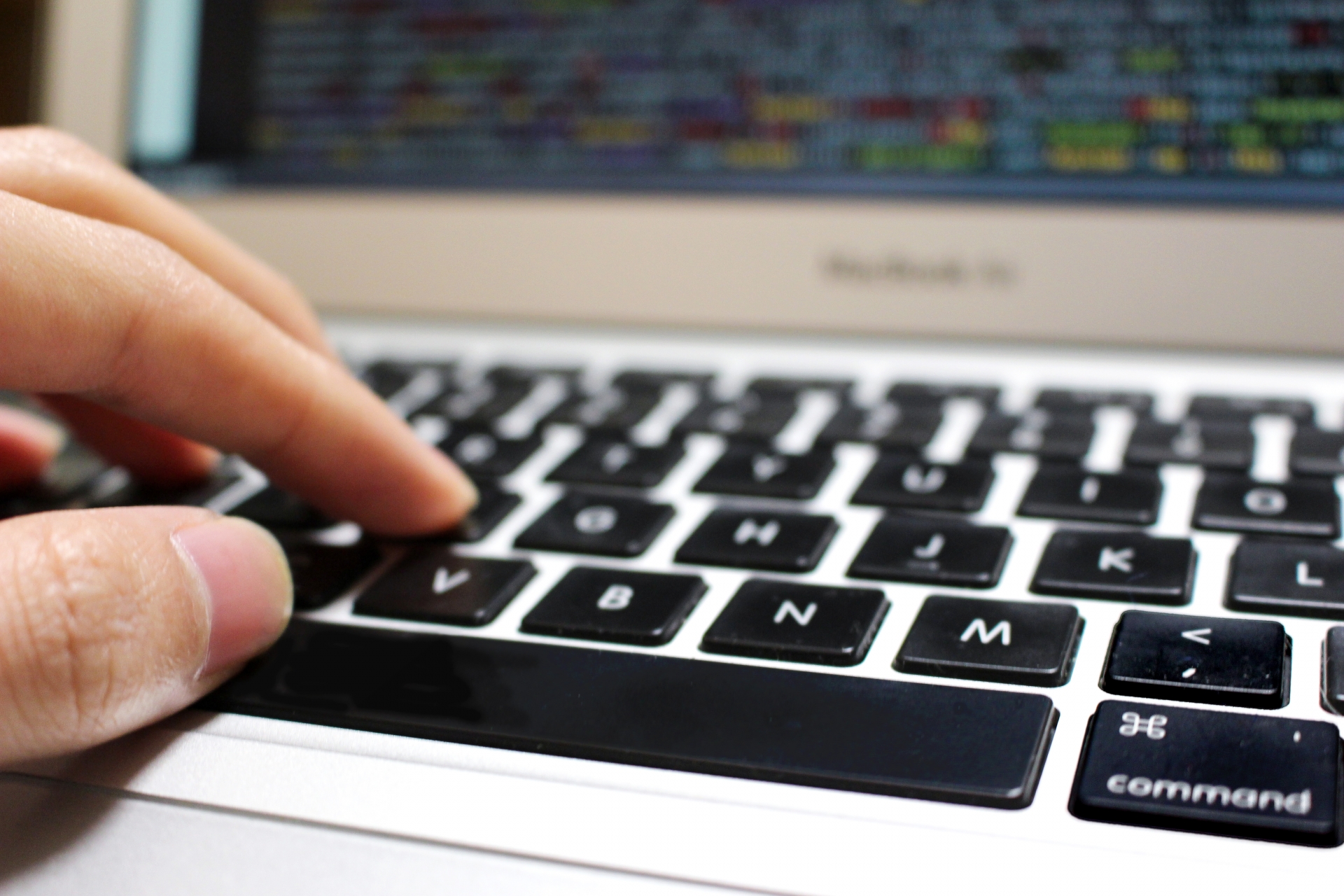 システム開発のスクラッチ（スクラッチ開発）とは