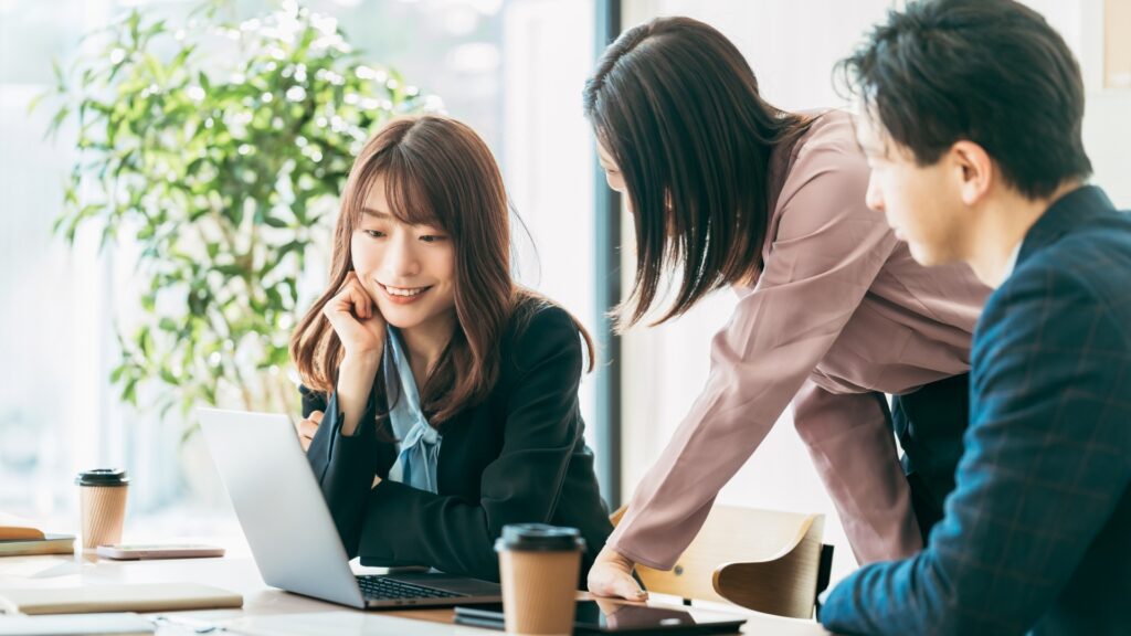 会社規模による費用の違い：大手 vs 中小コンサル