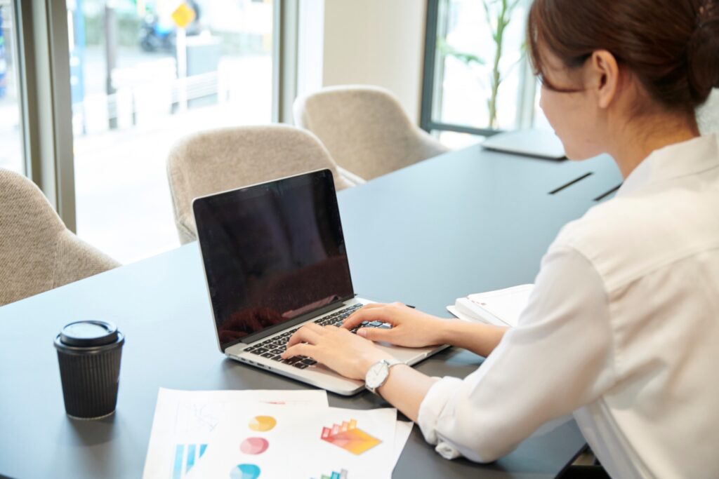 社内ベンチャーで外部パートナーやアクセラレーターを活用すべき場面